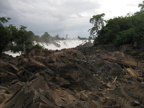 khone Pha Pheng  waterfall (3).jpg